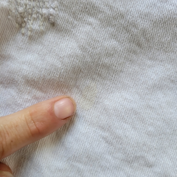 American Eagle White Distressed Short Shorts Size 6 Womans - Picture 2 of 12